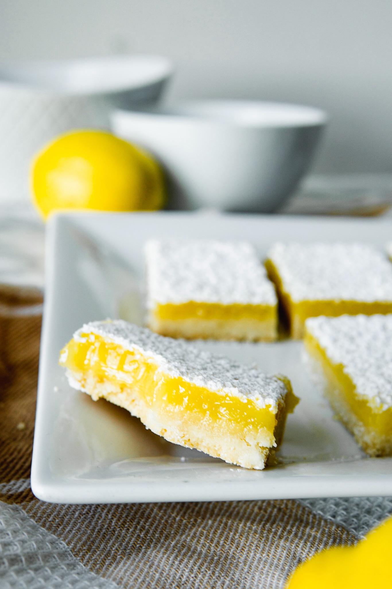 {Simple, Sweet & Tangy} Lemon Squares