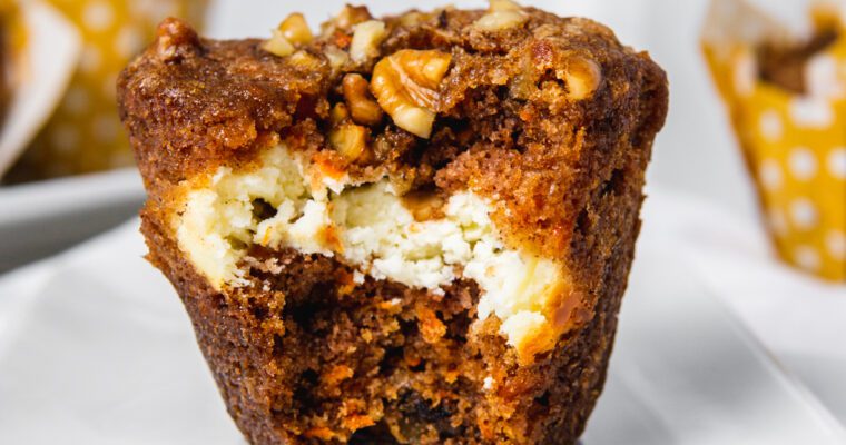 Carrot Cake Muffins *with Cheesecake Filling*