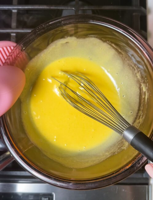mixed egg yolk and sugar